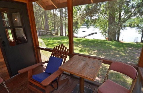 Iron River Cabin | Cabin #12 - Three Bedroom with Loft (4th bedroom)