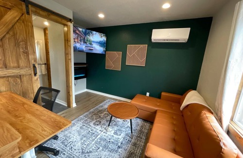 Harrison Cabin | Cabin 3 - Erie