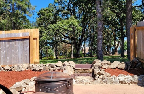 Springfield Cabin | Cabin home with its own private access park.