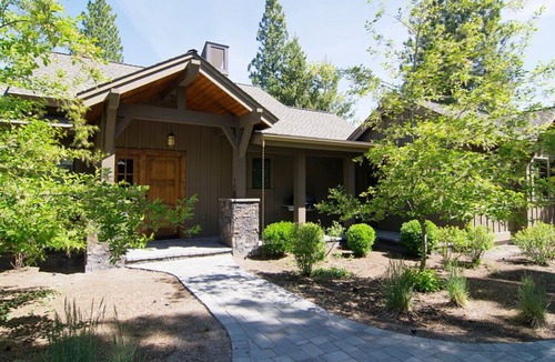 Sunriver Cabin | Cabin Retreat with Access to Exclusive Golf