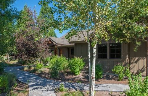 Sunriver Cabin | Cabin Retreat with Access to Exclusive Golf