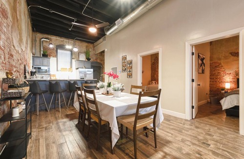 Baird Apartment | Callahan Divine