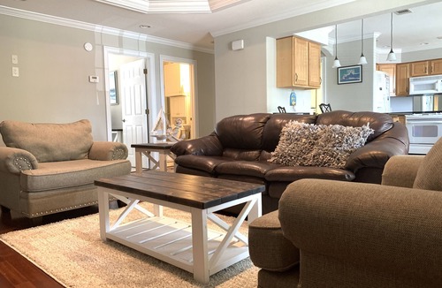 Niceville House | Camellia House, a charming little house for rest or play!