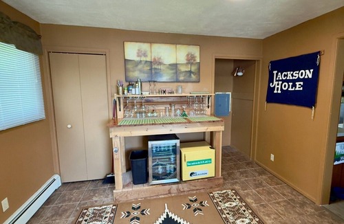 Michigamme House | Camp "Close Call" - 2-bedroom lakefront house on scenic Beaufort Lake