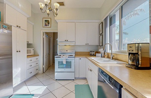 Key Largo House | Canal-front, family-friendly home w/soaking tub, dock access & water view