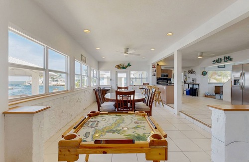 Cross Key Waterways House | Canal Front Gem W/Private Dock, PS4, Free WiFi, & Expansive Balcony W/Views