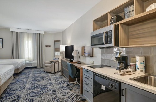 Longview Hotel | Candlewood Suites Longview by IHG
