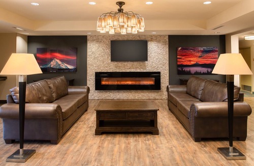 Vancouver Hotel | Candlewood Suites Vancouver-Camas by IHG