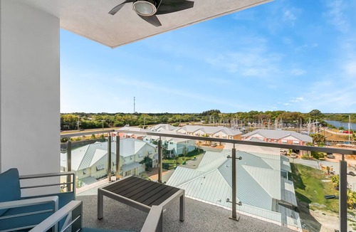 Merritt Island Apartment | Cape Crossing Resort & Marina
