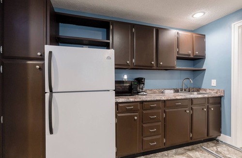 Spring Lake House | Captain's Corner | Walk to Beach, Relax by the Lake