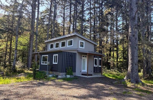 Tierra Del Mar House | Cargo Cove! New, shipping container by the sea!