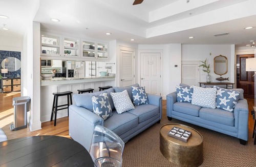 Sunnyside Condo | Carillon Market 305 | Renovated Gulf-Front Escape