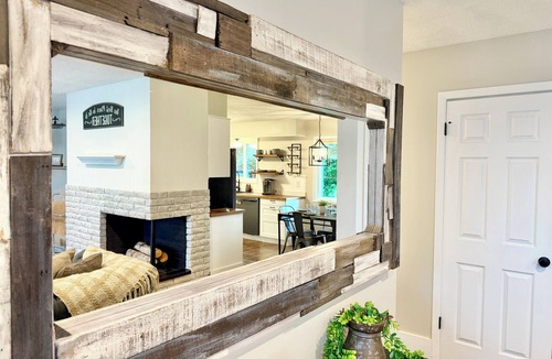 Tigard House | Casa Retreat, Pet-Friendly, Gourmet Kitchen