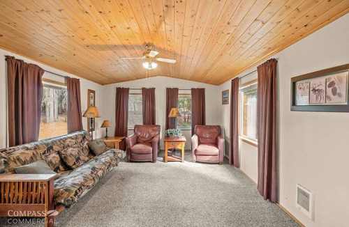 Crescent Cabin | Cascade Fiesta Chalet, Pet friendly - 502