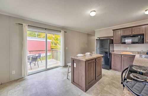 Cassopolis Cabin | Cassopolis Cabin, Private Deck & Lake Access!