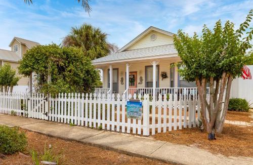 Crystal Beach House | Castaway Cottage