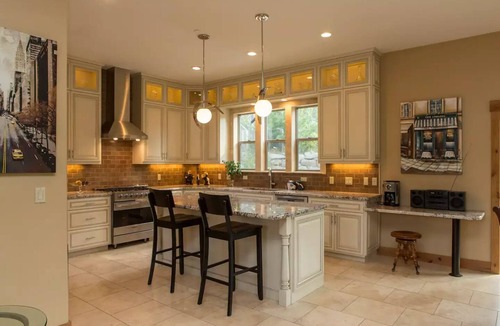 Mountain View Estates House | Castle-Cabin a Custom Vacation Home - Brand New.