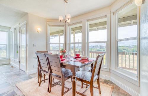 Bayshore House | Catamaran Cottage
