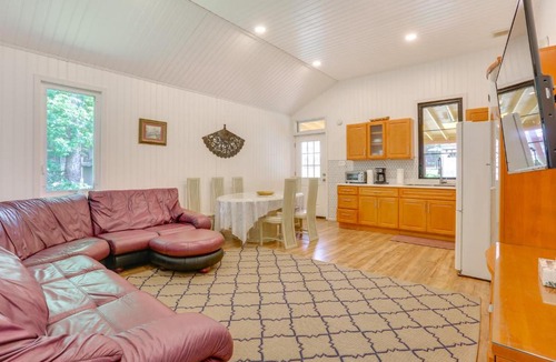 Mongaup Valley House | Catskills Group Retreat: 2 Cabins w/Pool Access!