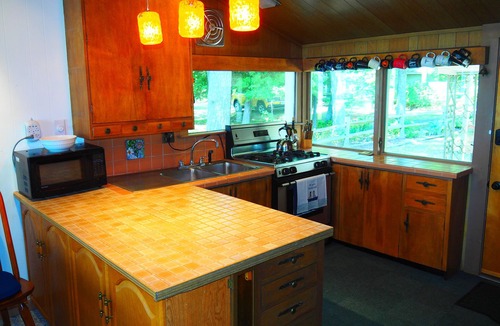 Honor House | Cavalier Cottage - PRIVATE WATERFRONT COTTAGE W/HUGE DOCK AND 4 KAYAKS!