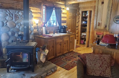 Crescent Cabin | Caz's cozy cabin in the Cascades