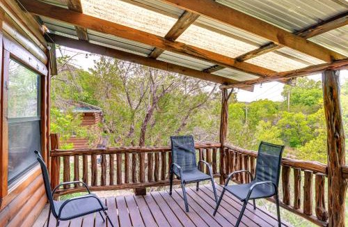Davis Apartment | 'Cedar Falls Cabin 3' Next to Turner Falls Park