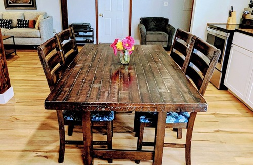 Paradise Estates Cabin | Cedar-sided cabin, RV parking, Kids & Pet friendly