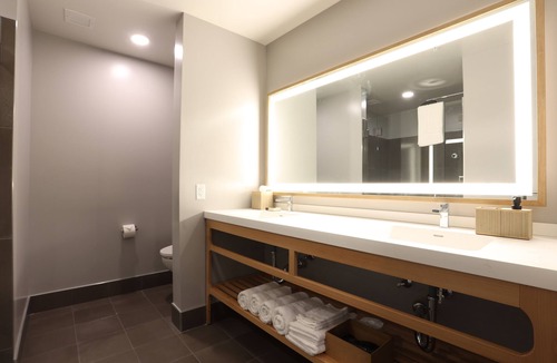 Hillsboro Hotel | Cedartree Hotel Portland Hillsboro