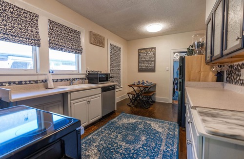 Memphis House | Center City