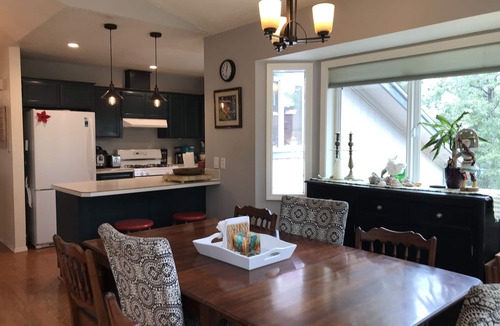 Swiss Manor House | Central AC-4 Bedroom-Arizona Trail