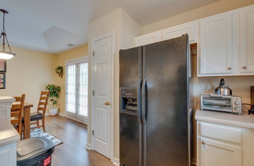 Austell House | Central Austell Home w/Furnished Deck & Grill!