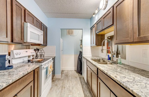 Mary Esther Condo | Central Mary Esther Condo 5 Mi to Okaloosa Island!