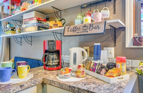 Clio Apartment | Central Michigan Vacation Rental Near Frankenmuth!