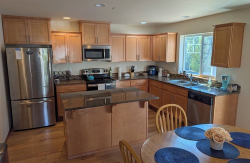 Bellingham Condo | Centrally located, 3-bedroom condo in beautiful Bellingham, great location!