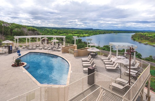 Marble Falls Resort | Challenging golf courses and tasteful wineries!