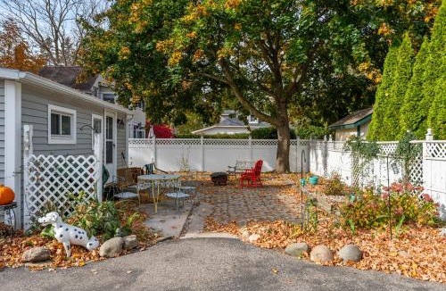 Charlevoix Bed & Breakfast | Charlevoix House - The Northside
