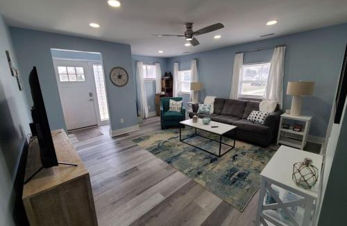New Baltimore Apartment | Charlies by the Bay Unit 1