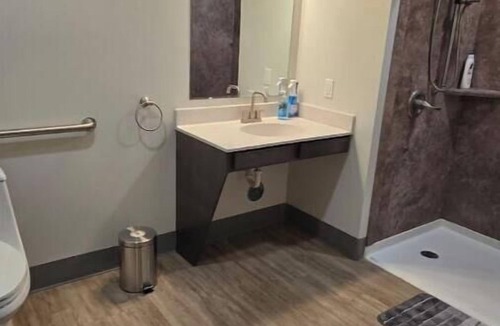 Stuart Apartment | Charming 1-bedroom apartment with WiFi and AC in Kalamazoo
