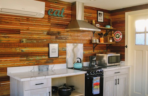 McDonough Cottage | Charming 1-bedroom cottage in enchanting New Orleans