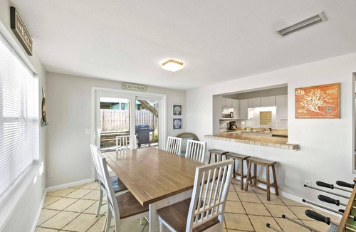Villa Primera House | Charming 2 Bedroom Beach Cottage w/Amazing Gulf Views!