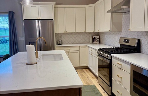 Ely House | Charming 2-bedroom 2 bath townhome with WiFi, AC in peaceful Ely