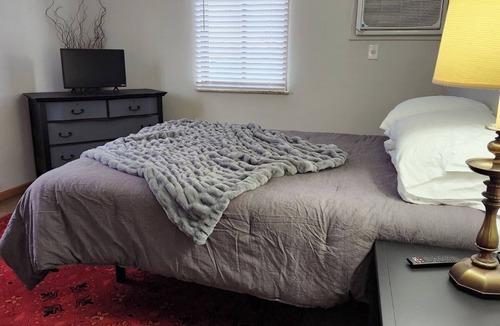 Toledo Apartment | Charming 2-bedroom apartment in Toledo with WiFi, AC