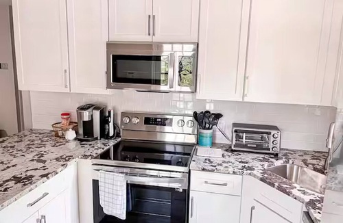 Key Largo Cottage | Charming 2-bedroom cottage in Key Largo near Pennekamp