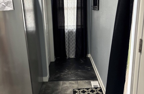 Des Moines House | Charming 2-bedroom house on a quiet secluded street . With Wi-Fi