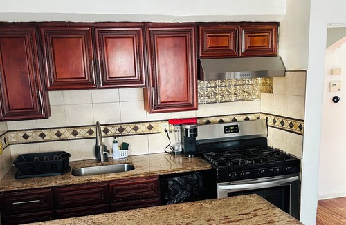 Alden Manor House | Charming 2-bedroom house near shopping & highways
