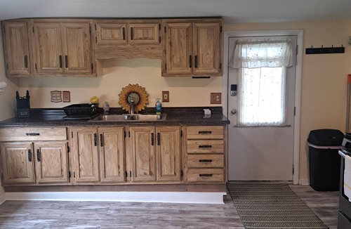 Gladwin House | Charming 2-bedroom lakefront house