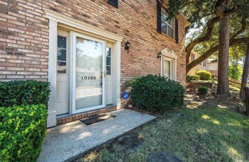 North Northwest Pensacola House | Charming 2-bedroom townhome in delightful Pensacola near golf course