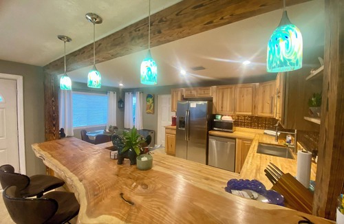 Raymonde Shores House | Charming 2-bedroom house in marvelous Ormond Beach with WiFi, AC. Great getaway!