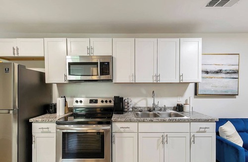 Clarkdale Apartment | Charming 2BR Retreat-Free Parking