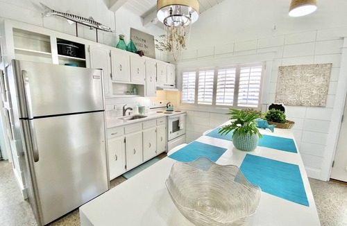Laguna Beach Estates House | Charming 2BR Laguna Beach Cottage with Fenced Yard, Patio at beach access #81